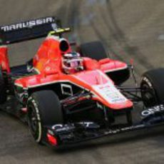 Max Chilton prueba el compuesto medio en Singapur