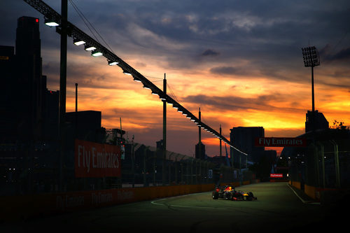 Bonito atardecer para Sebastian Vettel