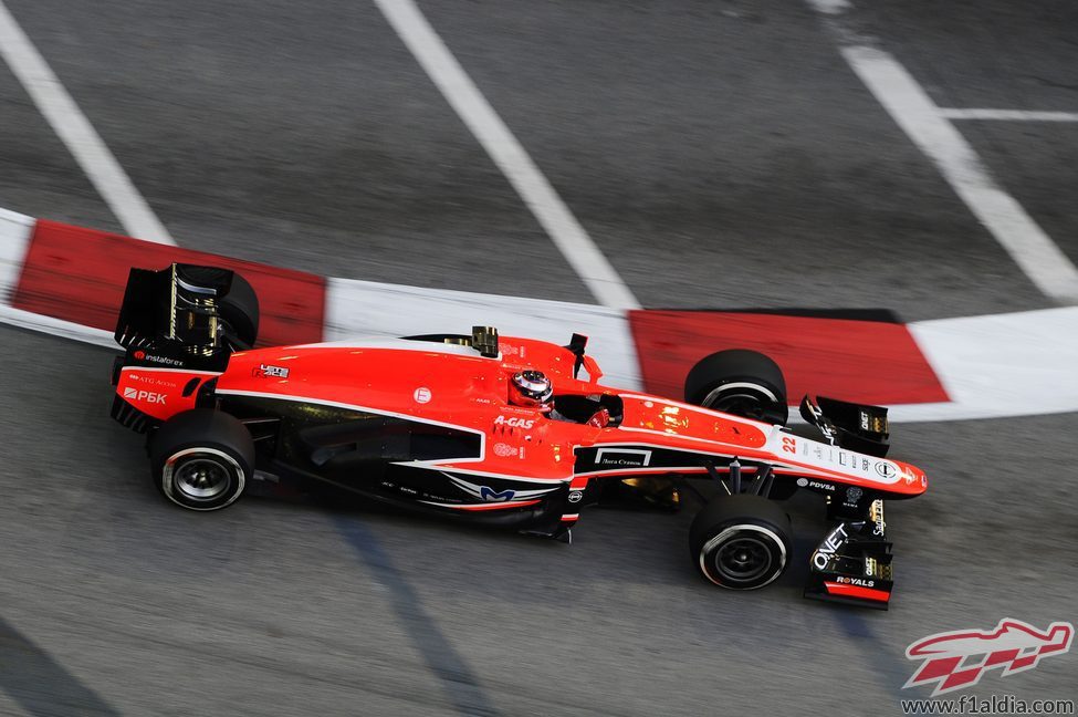 Jules Bianchi trata de sacar el máximo partido a su MR02