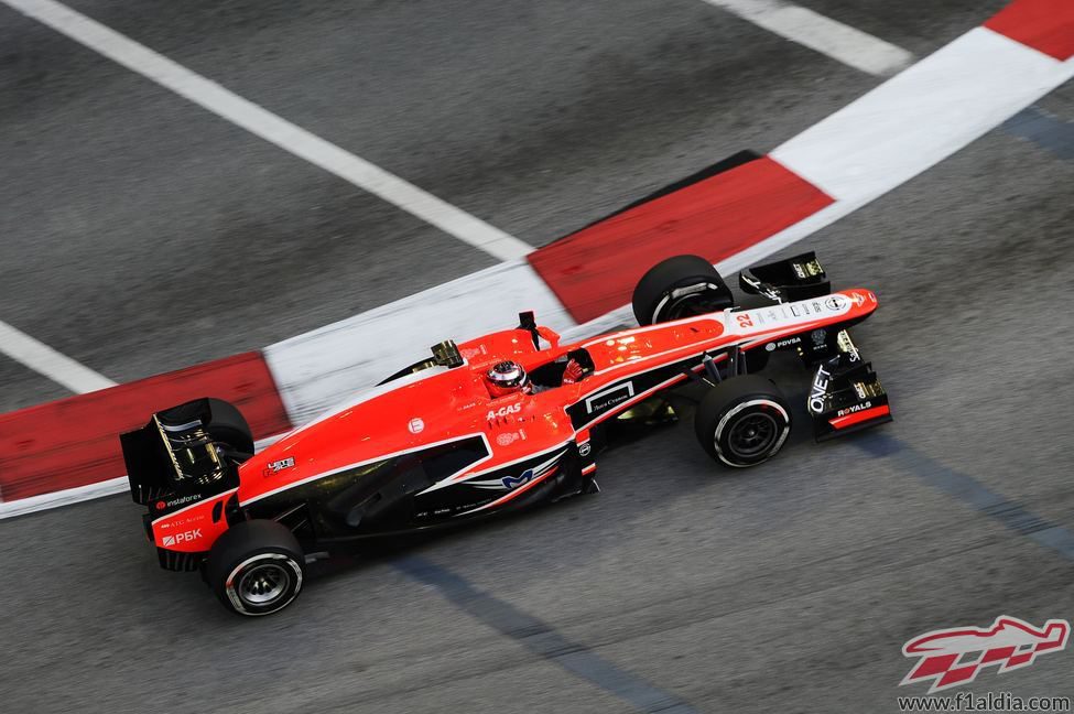 Jules Bianchi rueda con su MR02