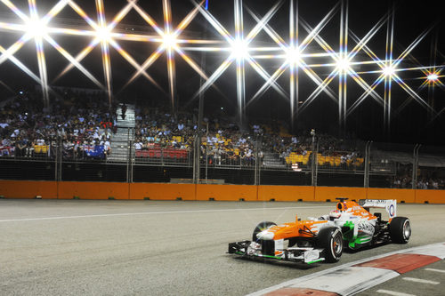 Paul di Resta prueba el compuesto medio