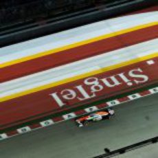 Adrian Sutil cayó en la Q2 de Singapur