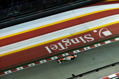 Adrian Sutil cayó en la Q2 de Singapur