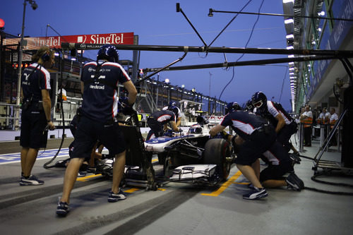 Cambio de gomas para Bottas