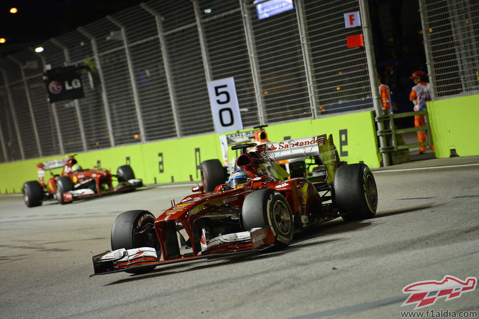 Fernando Alonso cabalga hacia la segunda posición