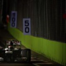 Valtteri Bottas no tuvo una buena salida en Singapur