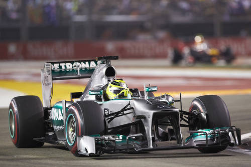 Nico Rosberg rueda con el neumático superblando