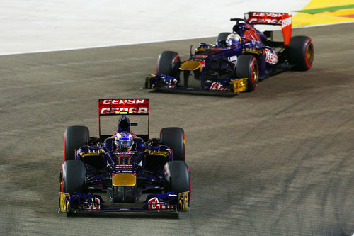 Daniel Ricciardo y Jean-Eric Vergne en Singapur