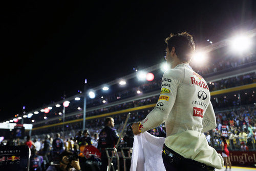 Mark Webber, exhausto en Singapur