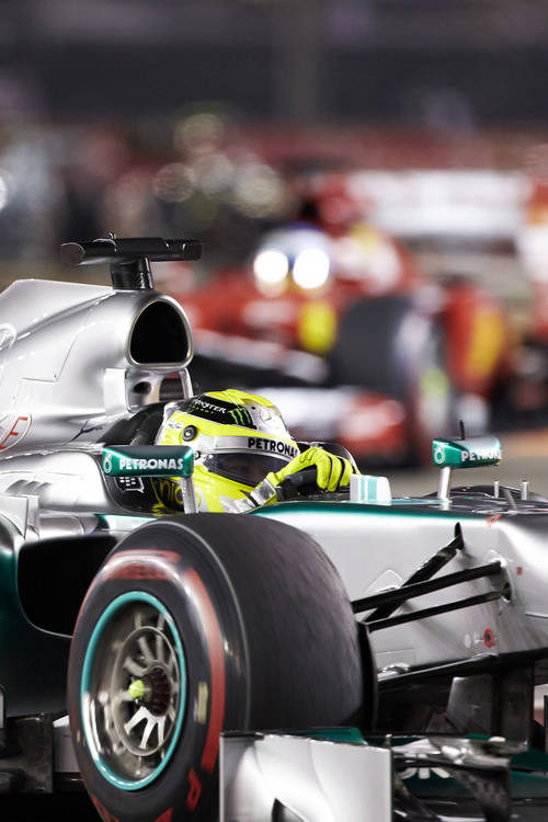 Nico Rosberg trabaja al volante de su W04