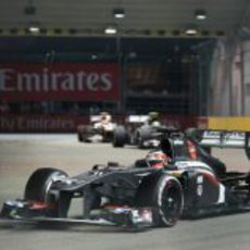 Nico Hülkenberg sale del túnel de Marina Bay