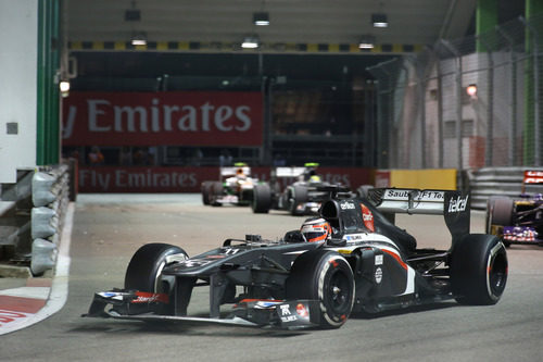 Nico Hülkenberg sale del túnel de Marina Bay