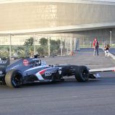 Sergey Sirtokin rueda en el circuito de Sochi