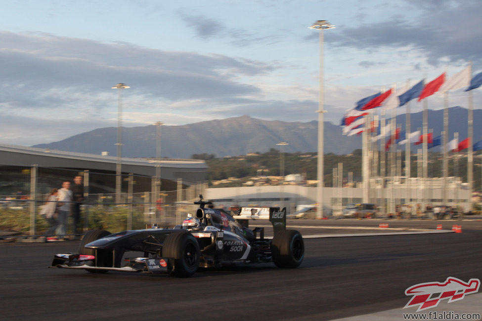 El Sauber C31 avanza en Sochi con Sergey Sirotkin