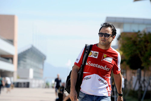 Felipe Massa llega al paddock