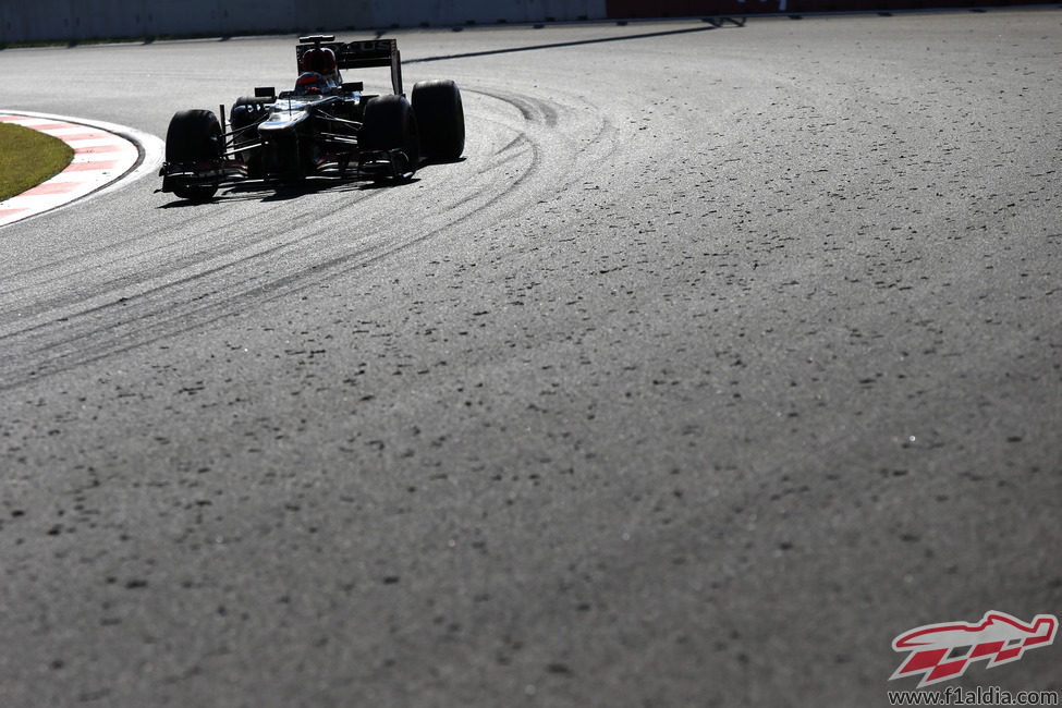 Kimi Räikkönen en la penúltima curva del circuito de Corea
