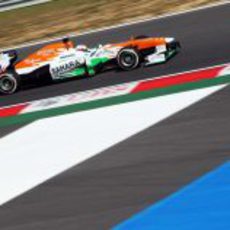 Paul di Resta con el Force India sobre el asfalto de Yeongam