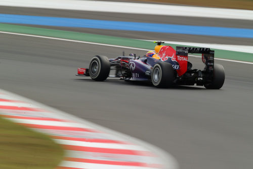 Mark Webber rueda en los terceros libres