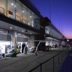 Trabajo nocturno en el Gran Premio de Corea