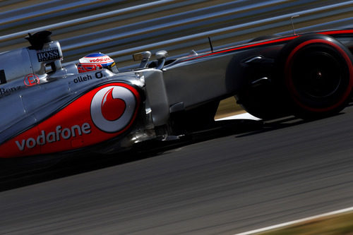 Jenson Button con superblandos durante la clasificación
