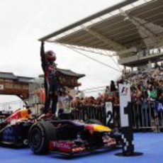 Sebastian Vettel celebra en Corea su cuarta victoria consecutiva