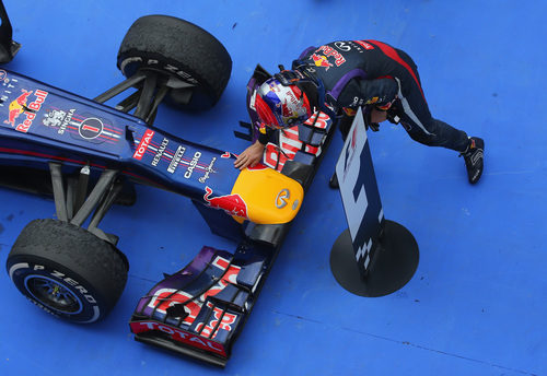 Reverencia de Sebastian Vettel ante el poderoso RB9