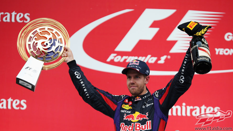 Octava victoria de la temporada para Sebastian Vettel