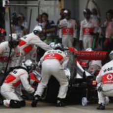 Parada en boxes para el equipo McLaren