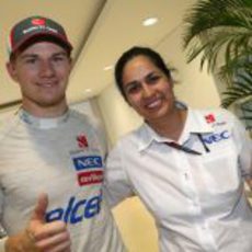 Nico Hülkenberg y Monisha Kaltenborn celebran su gran resultado