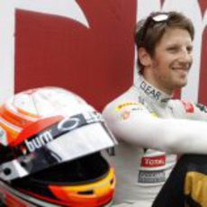 Romain Grosjean, sonriente antes de la salida