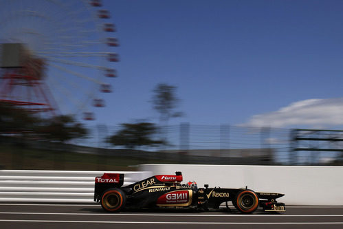 Kimi Räikkönen junto a la noria de Suzuka