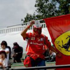 Apoyo a Ferrari en las gradas de Suzuka