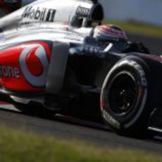 Jenson Button alcanzó la Q3 en Japón