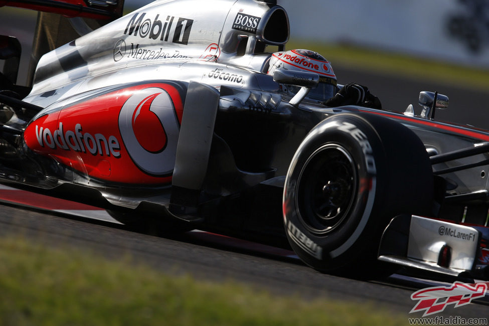 Jenson Button alcanzó la Q3 en Japón