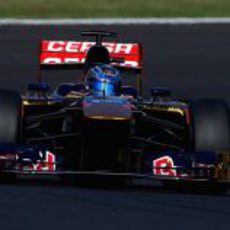 Jean Eric Vergne rueda con el compuesto duro