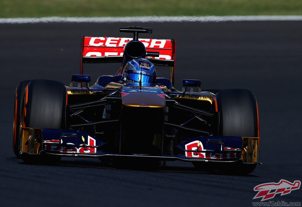 Jean Eric Vergne rueda con el compuesto duro