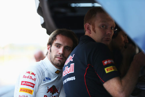 Jean Eric Vergne le toca ver la clasificación desde el 'pit-wall'