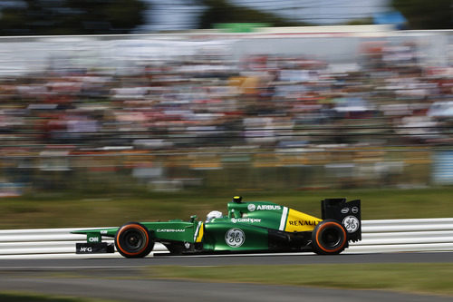 Giedo van der Garde a toda velocidad con su CT03