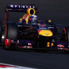 Sebastian Vettel tuvo que pelear con su RB9 sin KERS