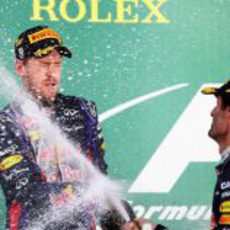 Champán para Sebastian Vettel y Mark Webber