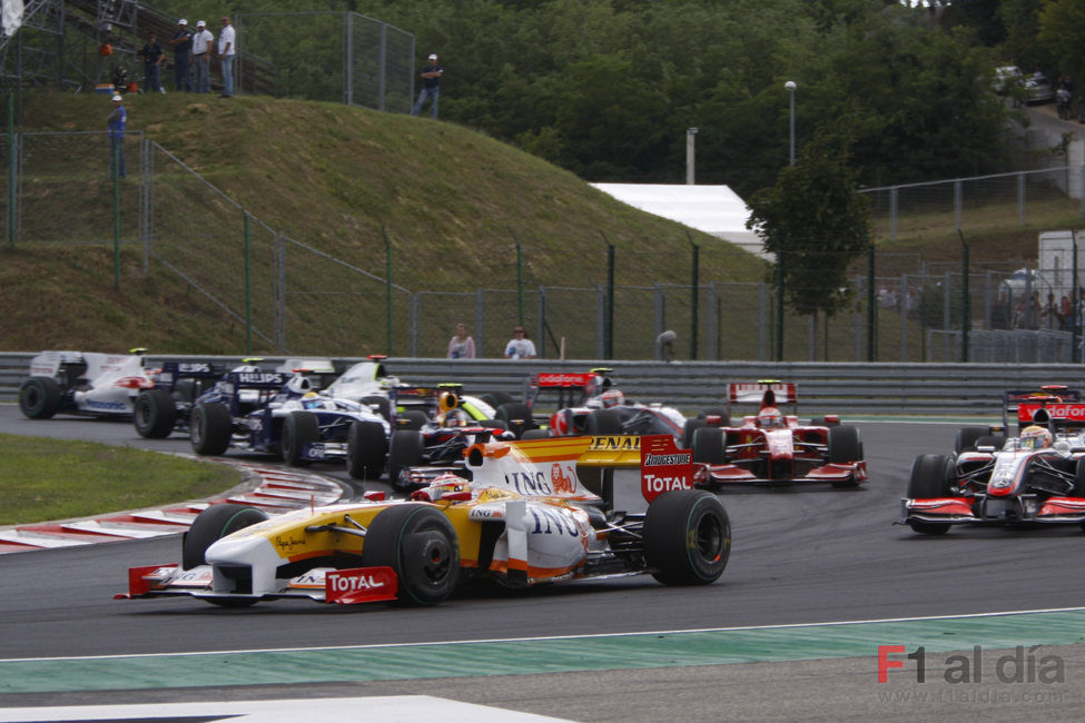 La primera curva de la carrera