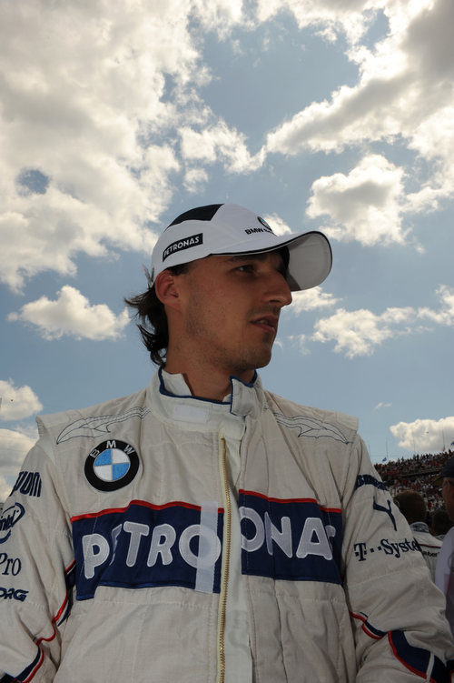 Kubica antes de subirse al monoplaza