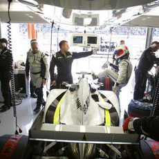 Barrichello entra en su Brawn