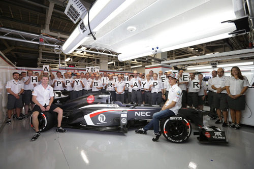 El equipo Sauber celebra el 70 cumpleaños de Peter Sauber