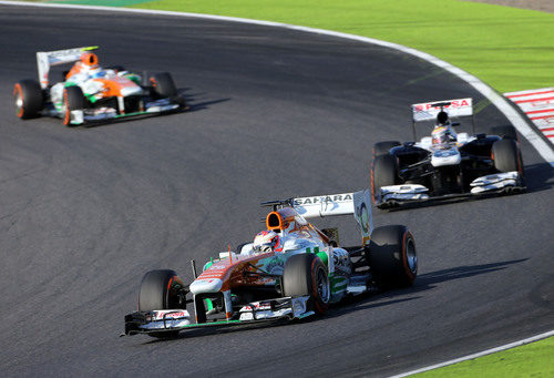 Paul di Resta por delante de Pastor Maldonado y Adrian Sutil