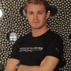 Seriedad de Nico Rosberg en la India