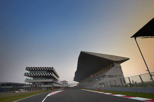 Recta principal del Buddh International Circuit