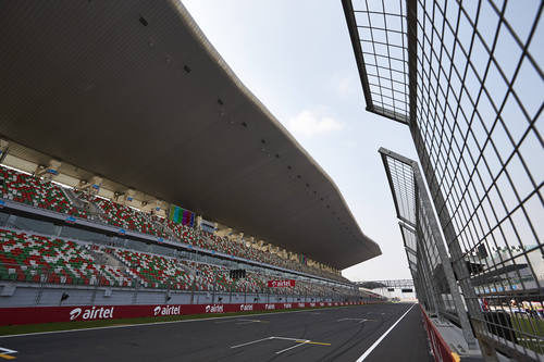 Grada principal del Buddh International Circuit