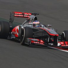 Jenson Button afronta los entrenamientos de la India