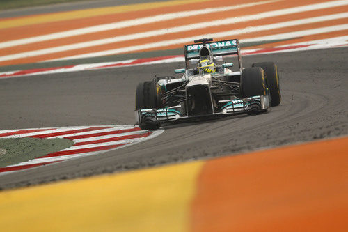 Nico Rosberg, en plena curva del circuito indio